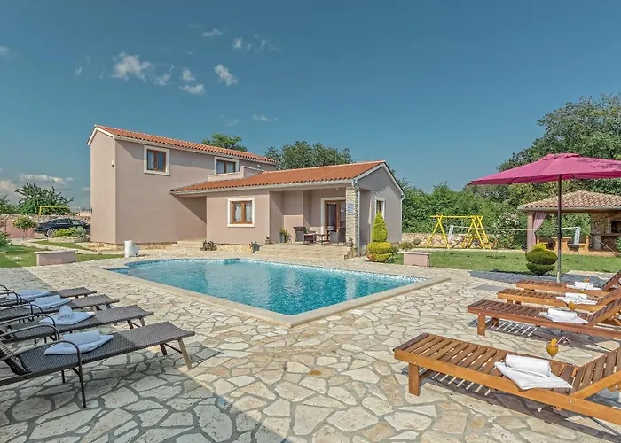 Villa Klaudia Valtura